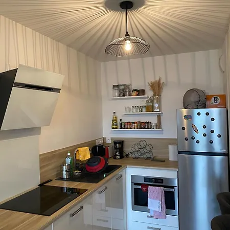 A 15 Min A Pied Du Vieux Port La Rochelle